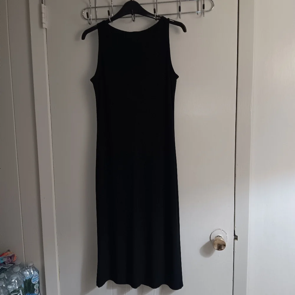 Black Dress - Picture 3 of 4